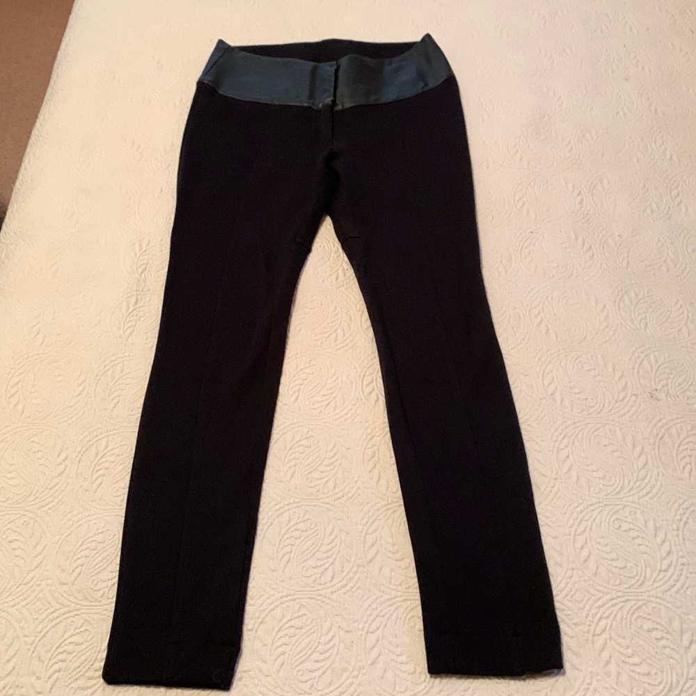 Kensie women’s skinny pants.